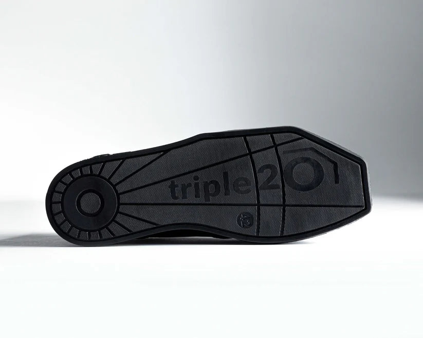 BLACK LEATHER/MESH DARTS SHOE