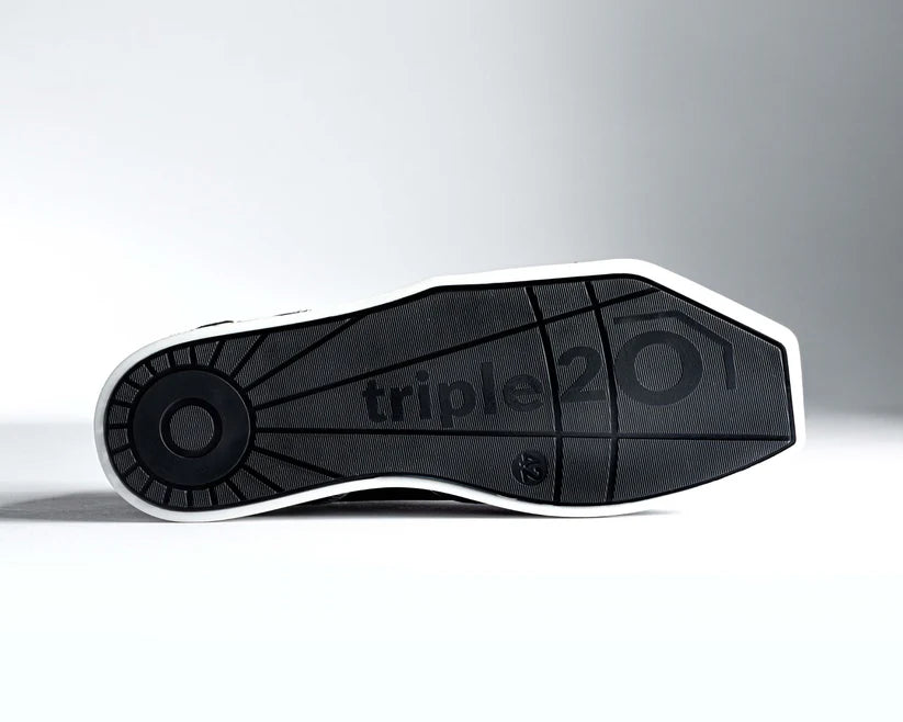 BLACK/WHITE LEATHER/MESH DARTS SHOE